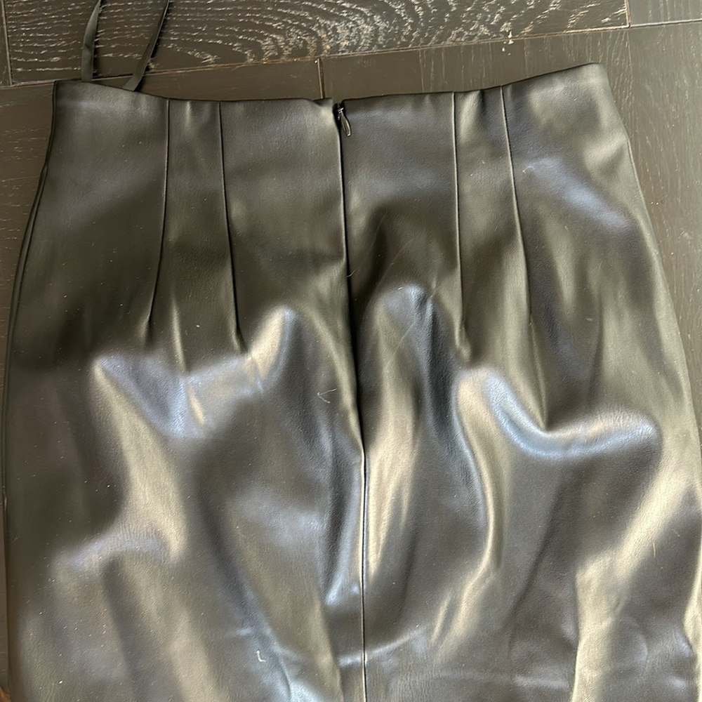 NWT STAUD vegan leather black skirt - 6 - Picture 6 of 8